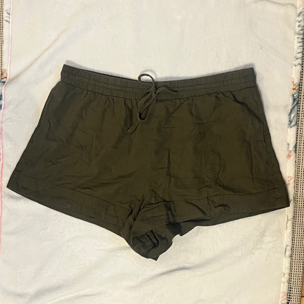 Linen Shorts - Universal Thread Size L